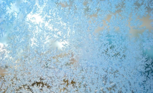 Иней на стекле