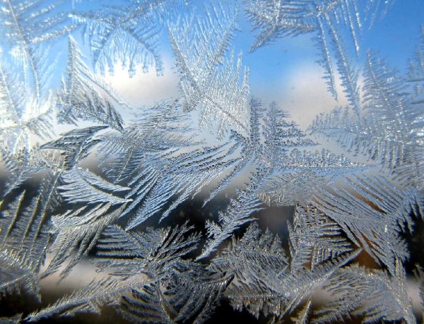 Иней на окне