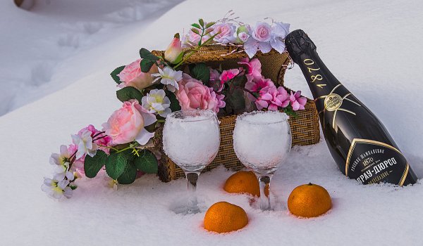 Красивый букет с шампанским