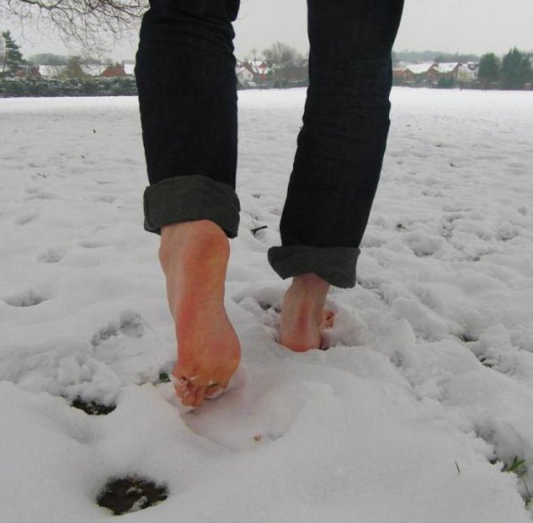 Босиком по снегу