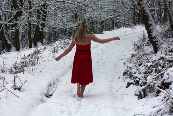 Босиком по снегу Эрика Ротаева