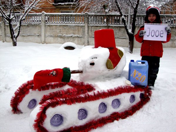 Танк из снега в ДОУ