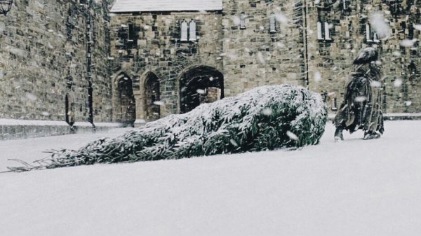 Гарри Поттер Хогсмид зима