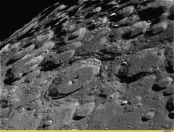 Кратер Нобиле на Луне