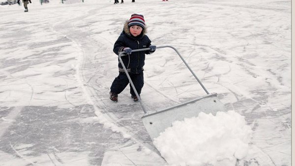 Скребок для чистки льда на катке