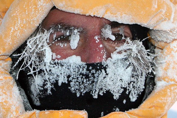 Замерз от холода