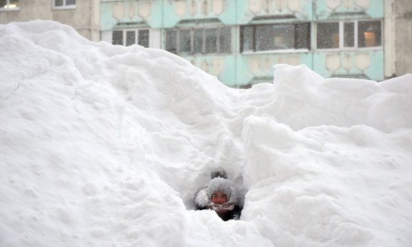 Снежные заносы в Норильске