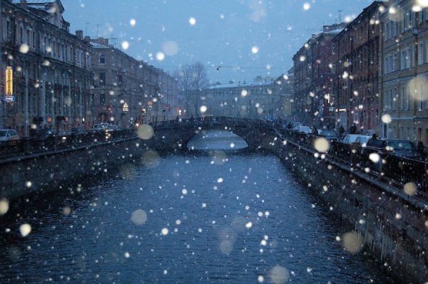 Снег идет в Питере