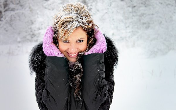 Женщина зимой