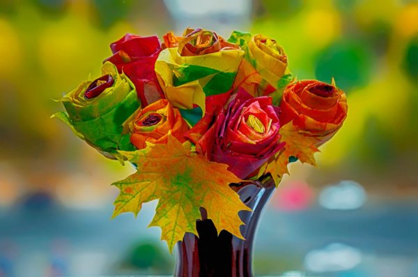 Букет из осенних листьев