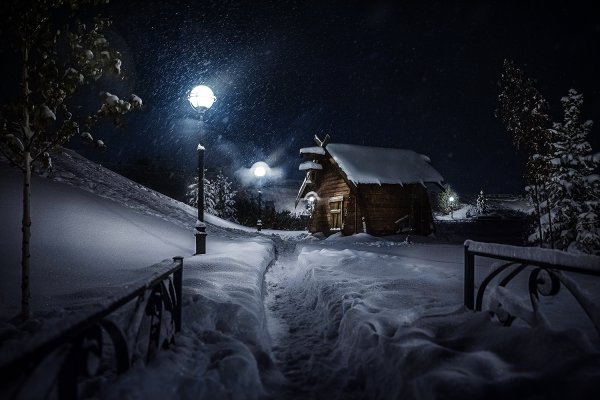 Зимний ночной пейзаж