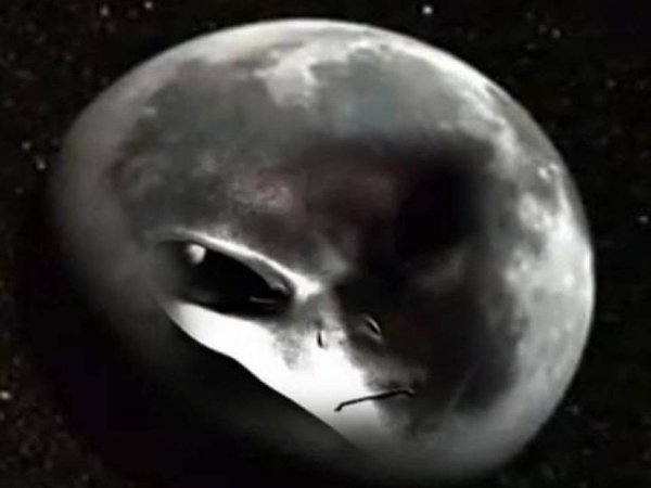 Пришельцы на Луне