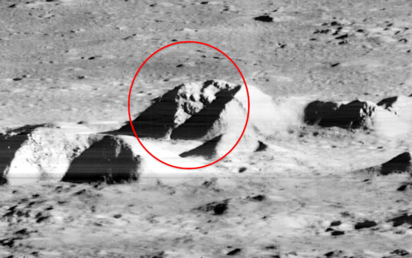 Существа на Луне