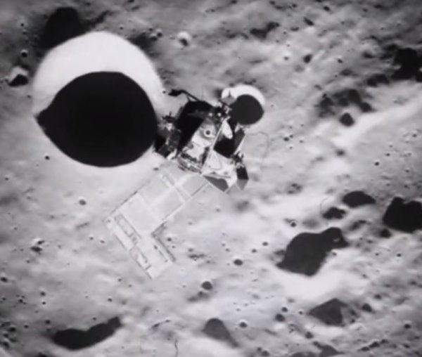 Инопланетяне на Луне