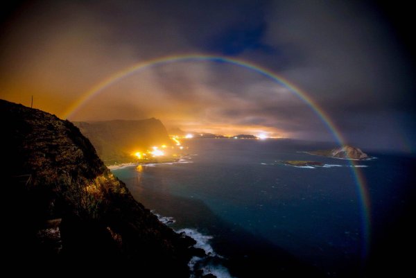 Moonbow явление