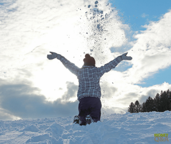 Подкинутый снег