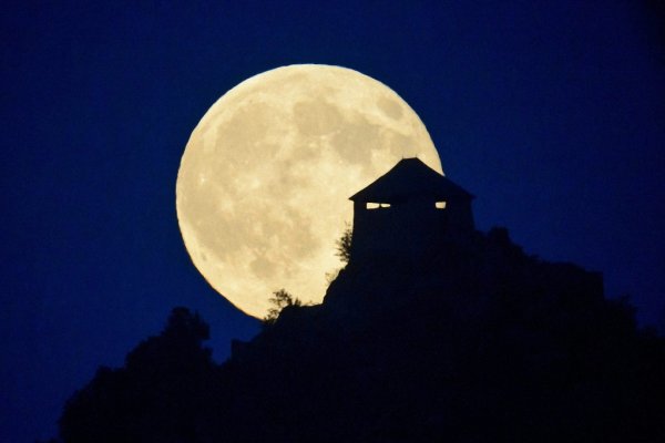 Суперлуние Ставрополь