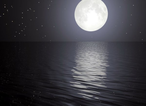 Лунная дорожка на воде