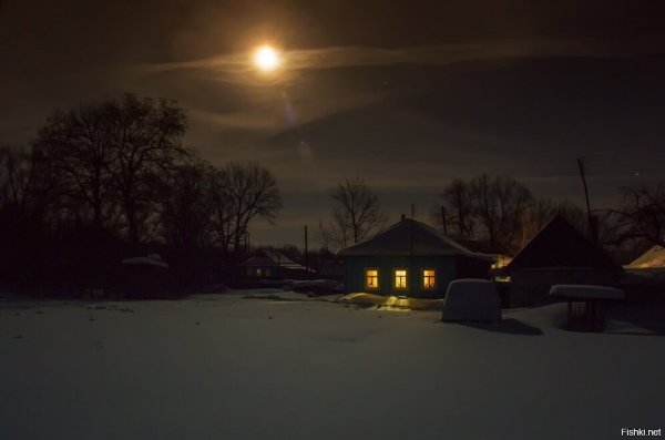 Деревня зимой ночью