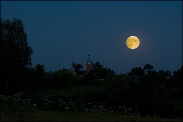 Луна в деревне