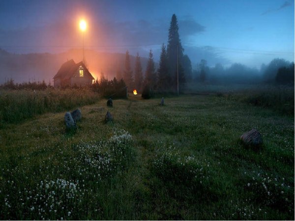 Ночное поле в деревне