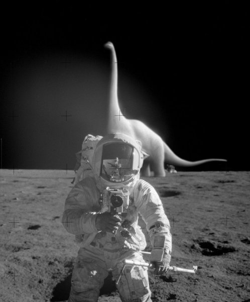 Космонавт на Луне