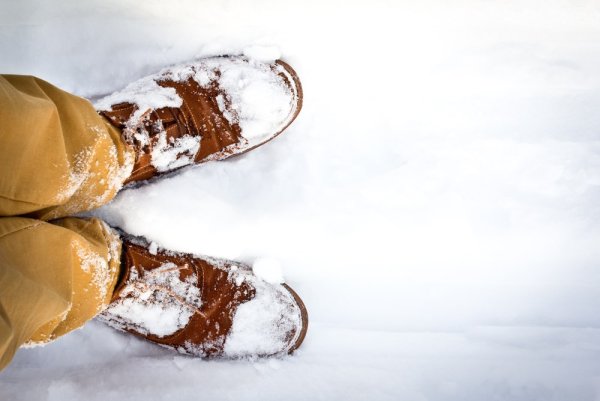 Туфли на снегу