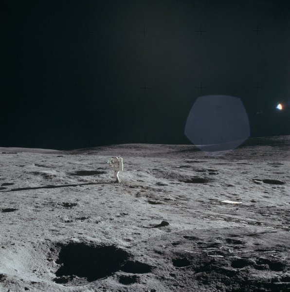 Снимки Луны миссии Аполлон
