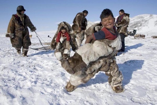 Эскимосы в тундре