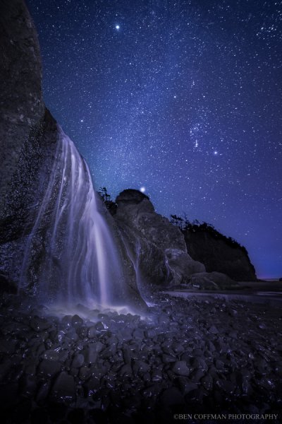 Водопад ночью
