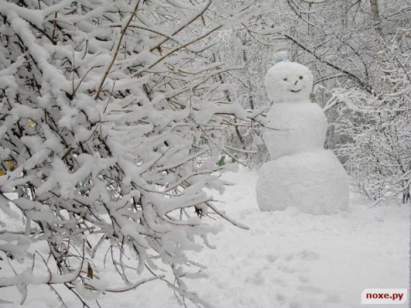 Зима в городе Снеговик