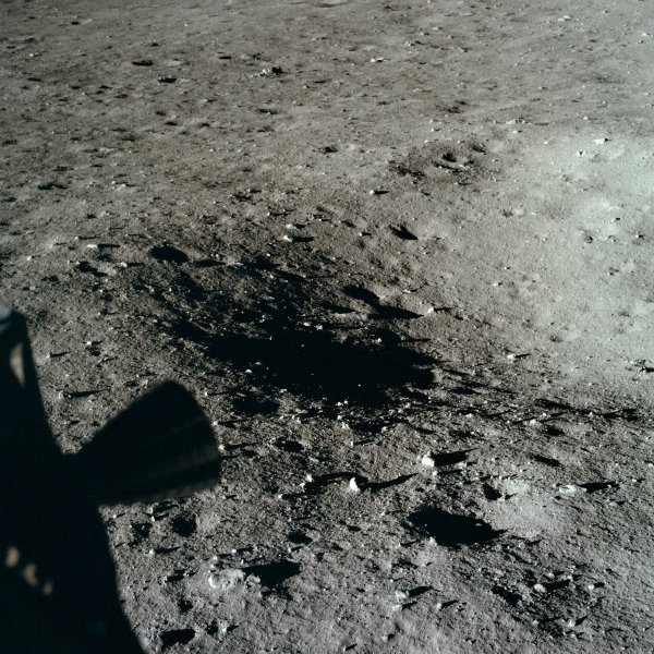 Аполлон 11 фото на Луне