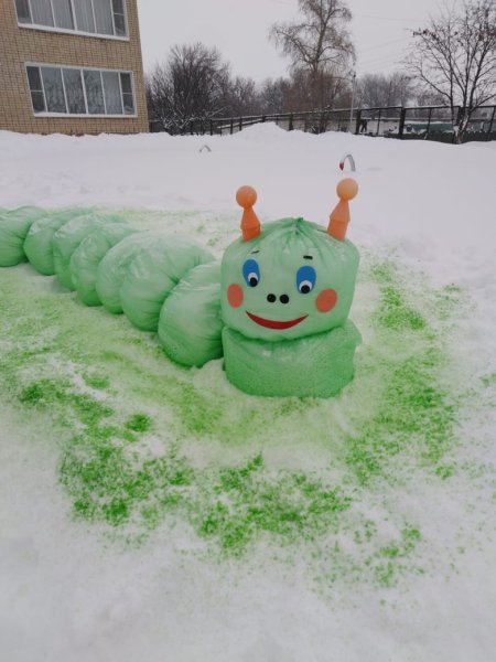 Оригинальные постройки из снега