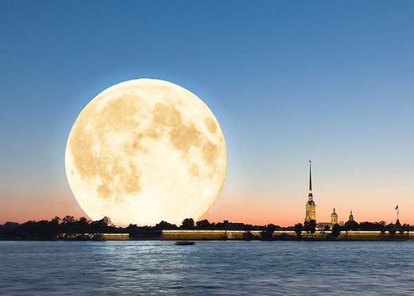 Суперлуние в Питере