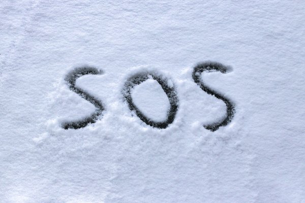 SOS на снегу