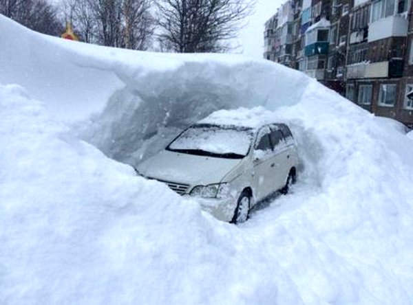 Снежные заносы в городе