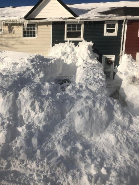 Засыпало снегом