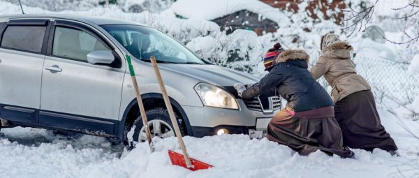 Автолюбитель зимой