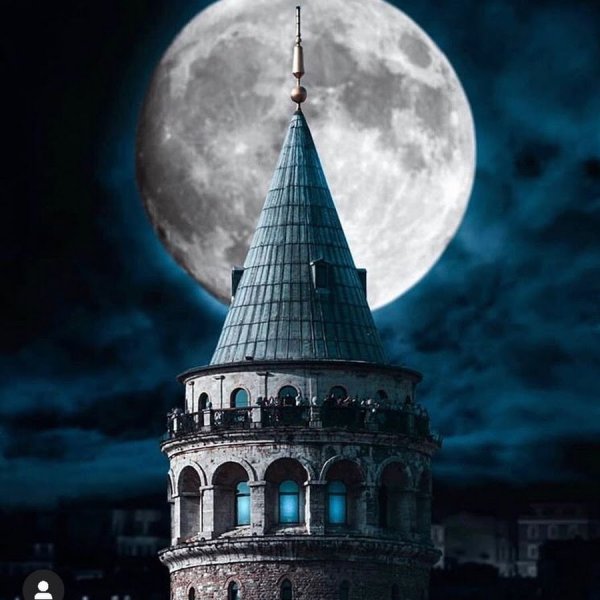 Башня на Луне