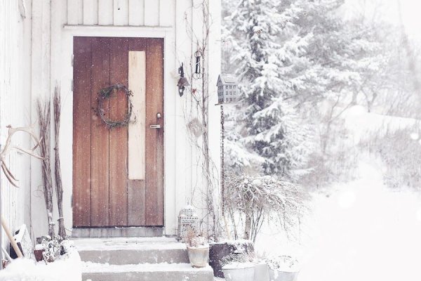 Входная дверь зима