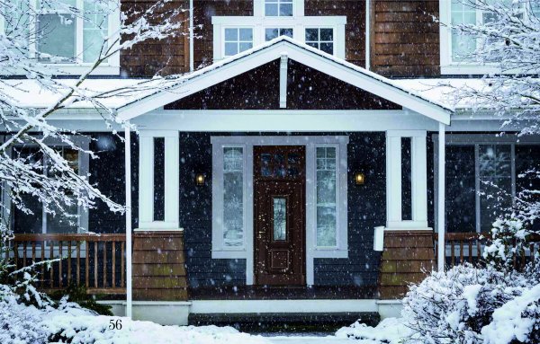 Зимний домик с крыльцом