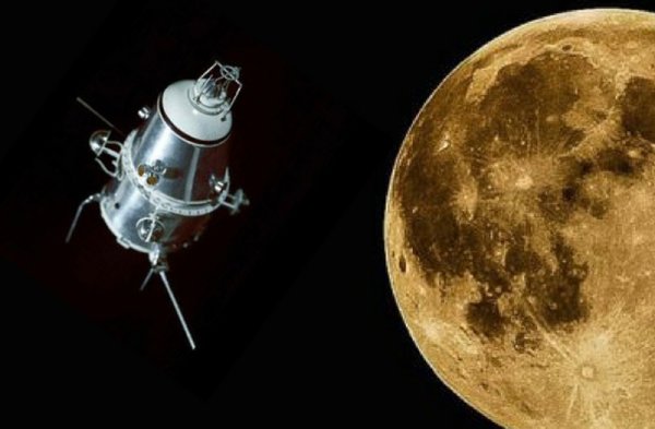 Советский Спутник «Луна-10»