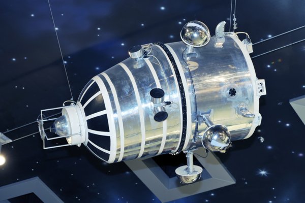 Луна-10 автоматическая межпланетная станция