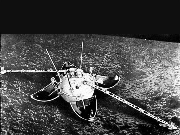 Советская станция «Луна-9»