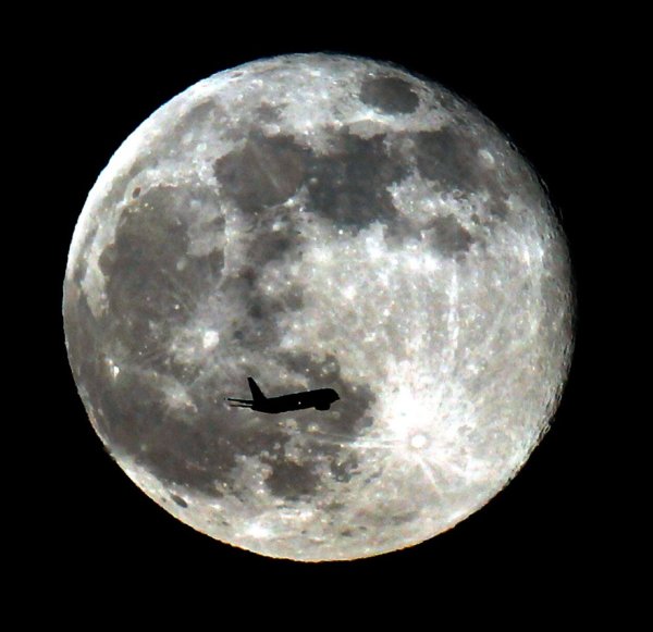 Луна приближенная