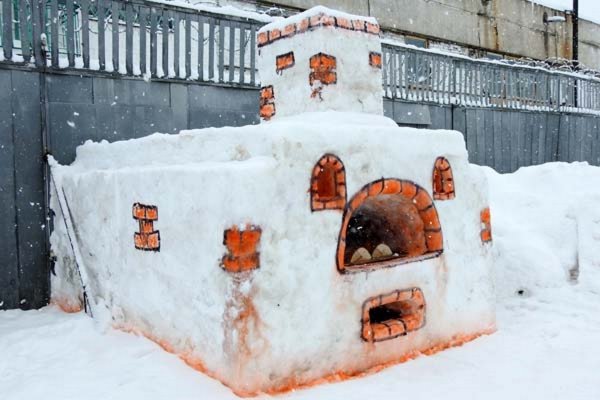Печка из снега