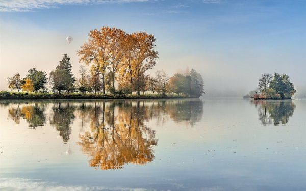 Осень отражение в воде