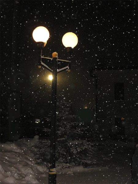 Падающий снег ночью