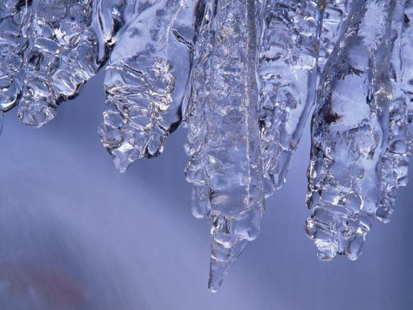 Замерзшая вода