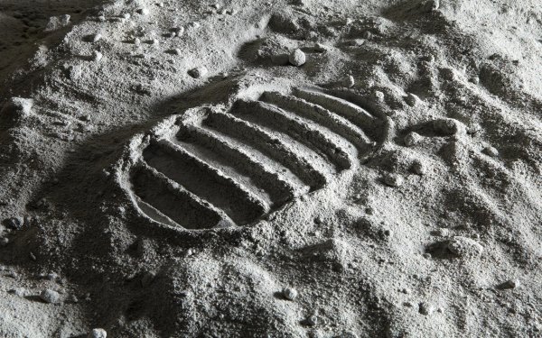 Отпечаток Нила Армстронга на Луне